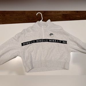 Women’s size small Nike cropped zip jacket